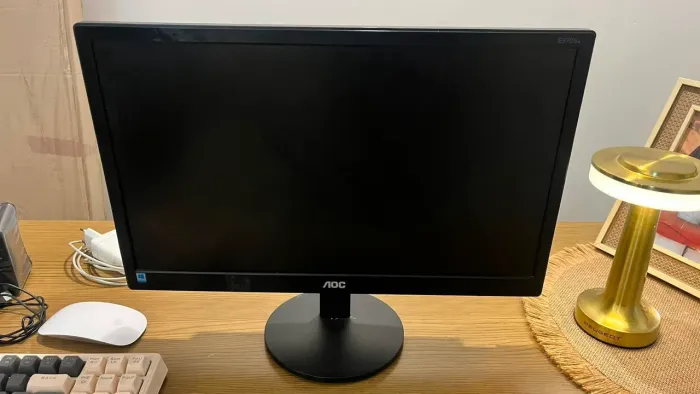 Monitor AOC