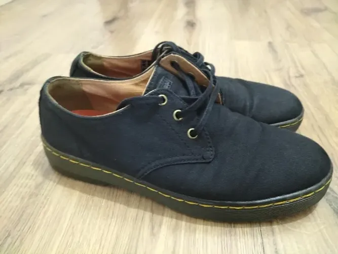 Sapato Dr.Martens Modelo CORONADO