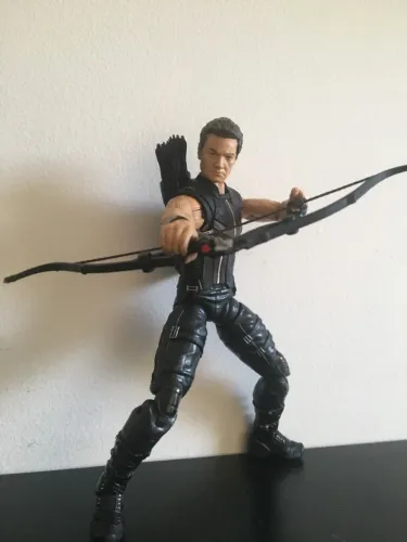 Gavião Arqueiro Marvel Select (hawkeye)
