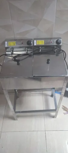 Fritadeira elétrica ( nova na caixa ) tenho duas