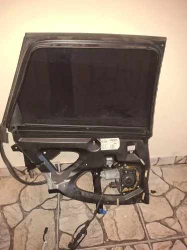 Quadro da porta teaseira esquerda audi a3 até 2006
