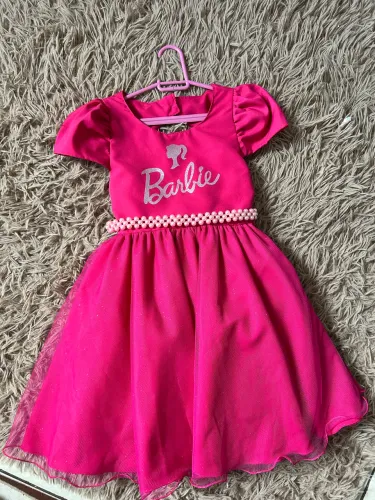 Vestido de festa da Barbie
