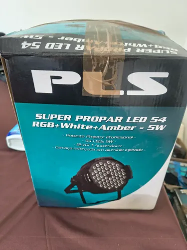 Vendo 5 refletores super propar pouco tenho de uso, estado de novo! 