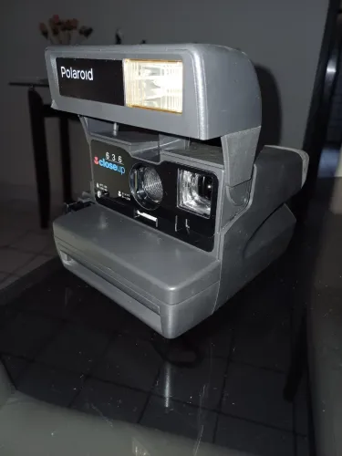 Câmera fotográfica Polaroid close up 636