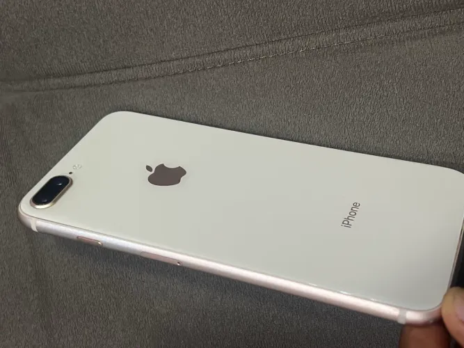 iPhone 8 Plus 