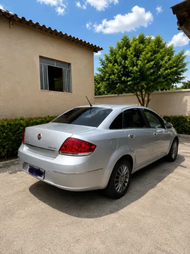 Fiat Linea Absolute 1.9/1.8 Flex Dualogic 4P 2009