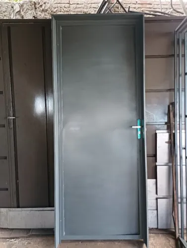 Porta reforçada 