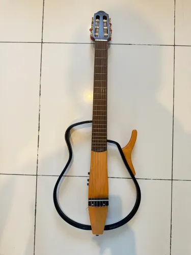Silent SLG 100N Yamaha IMPECÁVEL