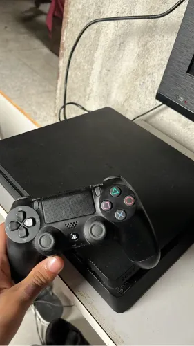 Ps4 slim 1tb/ 1 controle / 1 jogo