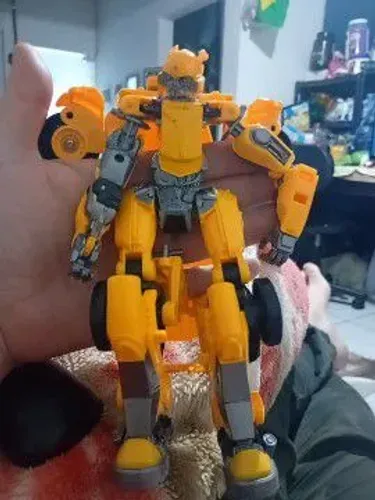 ? Transformers Bumblebee Studio Series Original Hasbro - R$ 140