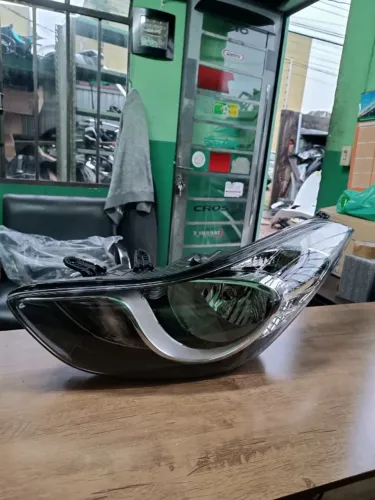 Farol esquerdo Elantra 2012 2013 2014 original 