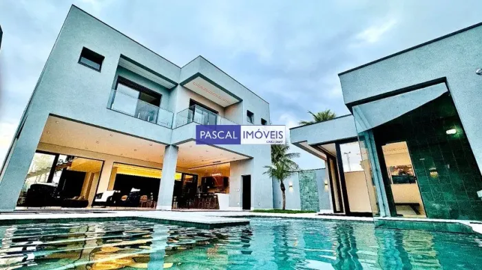 Casa em condomínio Jardim Acapulco 5 Suítes