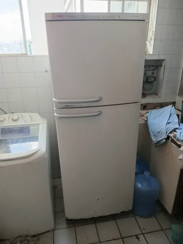 Geladeira 440 L bosch
