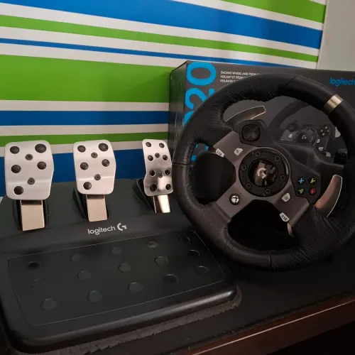 Volante Logitech G920 com Pedais para Xbox e PC