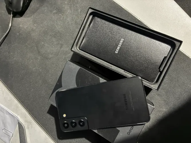 Samsung S22