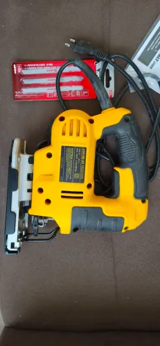 Serra Tico Tico Dwe300 650w Dewalt + Kit Serras E Maleta