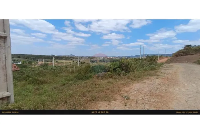 Descubra o Paraíso: Terreno Excepcional na Prestigiosa Localização de Hidelbrando Matias