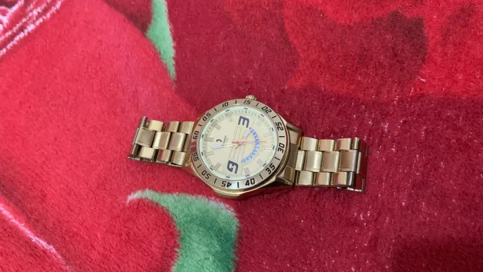 Vendo relógio masculino dourado