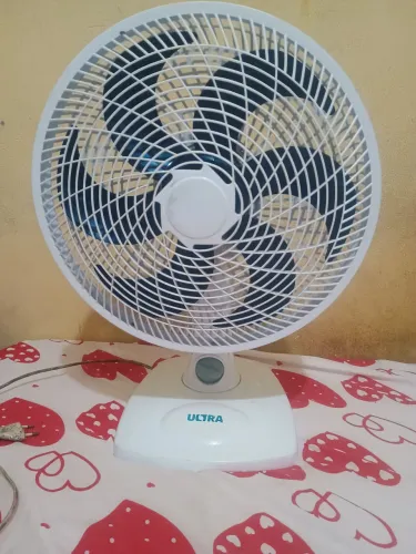 Ventilador ustra de 30cm de 6 palhetas 127V