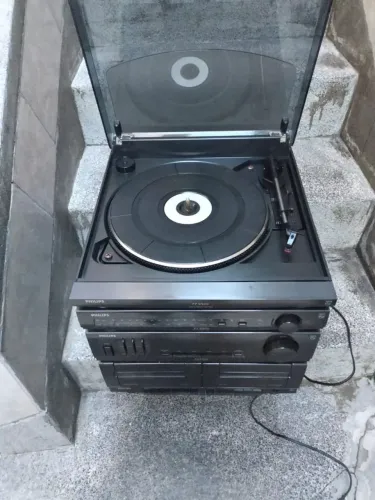 Toca Vini Philips 3 em 1 . Usado
