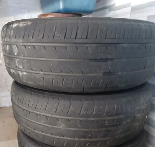 2 Pneus 205/60 R16