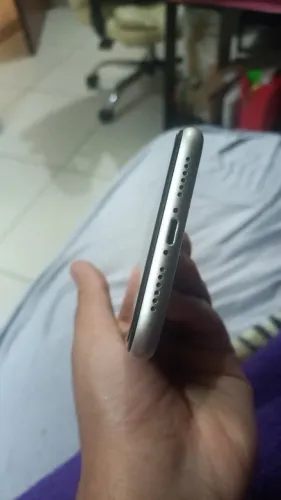 IPHONE 11 usado