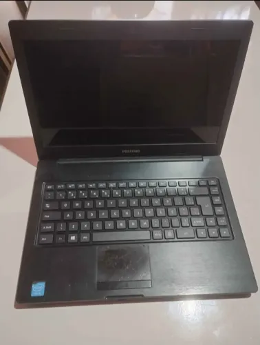 Notebook Positivo para retirada de peças.