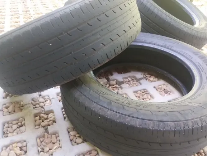 Pneu meia vida 205/65 R16