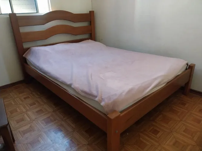Cama casal madeira maciça