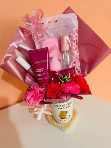 Buquê Presente Felicidade em Rosas