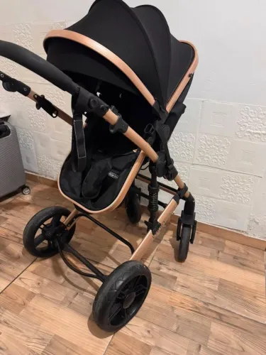 Carrinho de bebê Moisés com bebê conforto importado