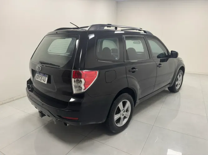 Subaru Forester 2.0/2.0 S 4X4 Aut. 2011
