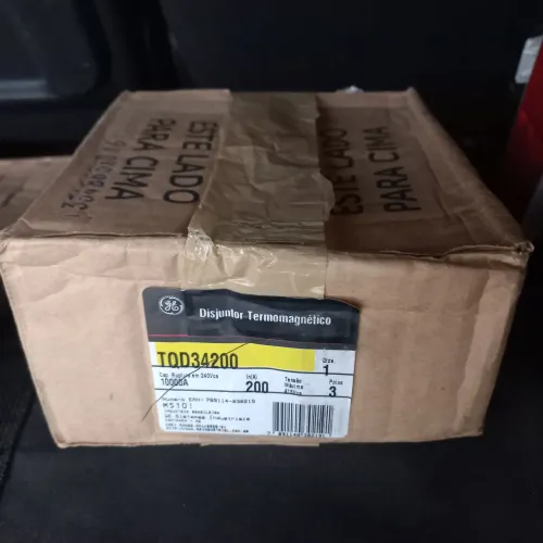 Disjuntor trifásico 200A 220V