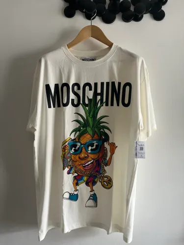 Camiseta MOSCHINO