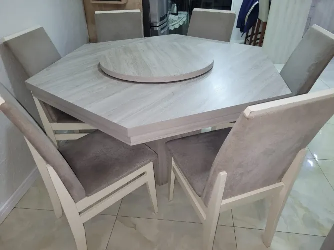 Mesa sextavada 6 lugares com cadeiras