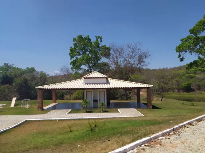 Condomínio Fechado Lotes de 1.000 m² - Jequitibá