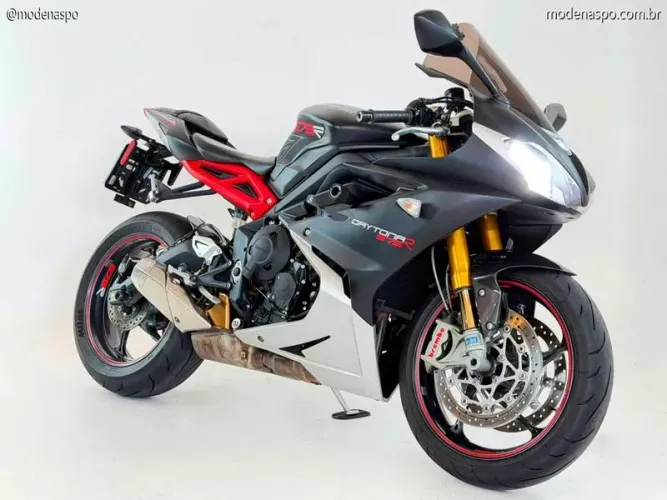 TRIUMPH DAYTONA 675R 2016