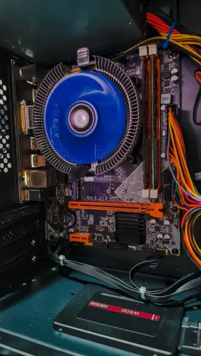 Core i7 3770 + 16Gb de RAM + SSD 480Gb