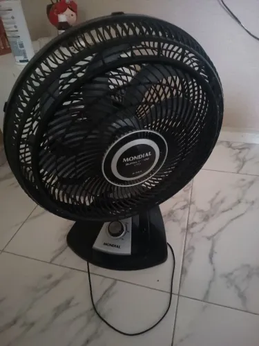 Ventilador semi novo