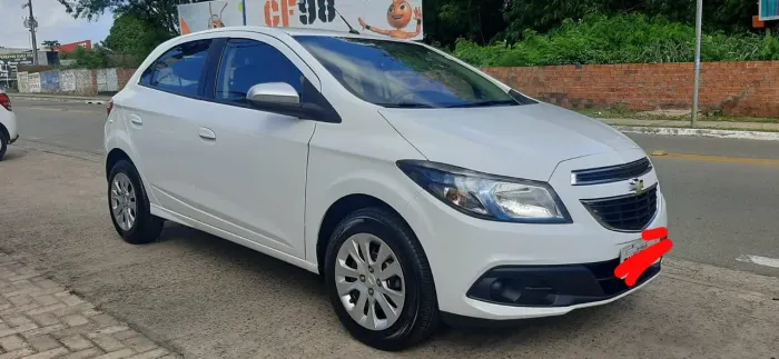 Chevrolet Onix Hatch Lollapalooza 1.0 8V Flex Power Mec. 4P 2014