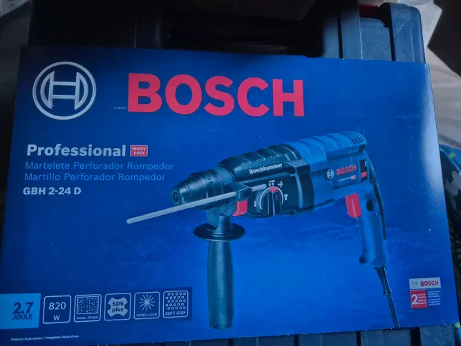Martelete bosch 820w 220v novo!