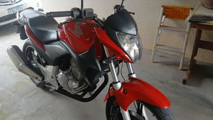 Moto CB300R HONDA