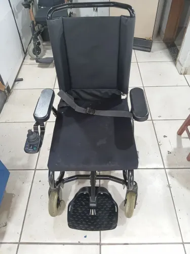 Cadeira de rodas elétrica OTTBOCK