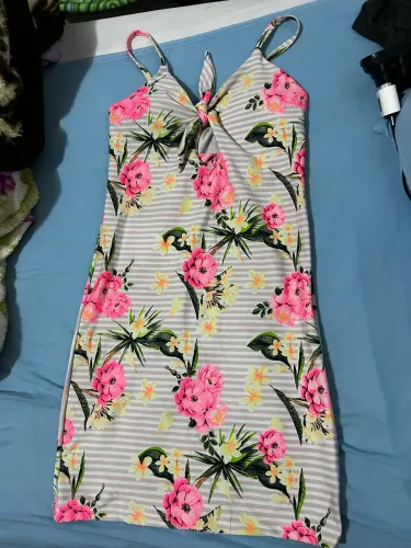 Vestido tubinho floral