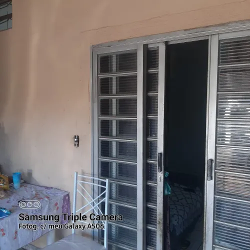 Vende-se ou troco casa luiza 1