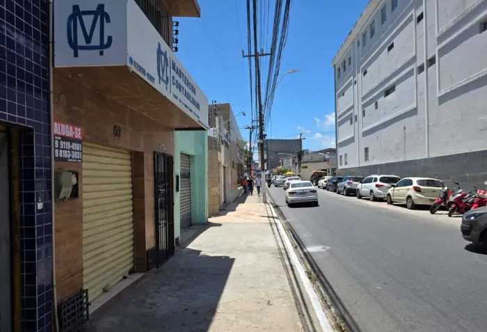 Casa comercial ao lado da Santa Casa