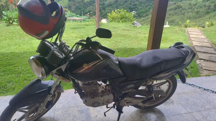 Motocicleta a venda