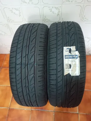 Vende - se 2 pneus novos zero nunca usado!!