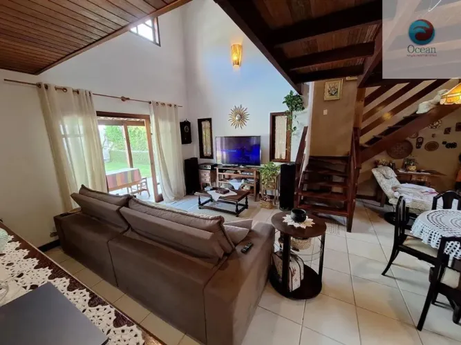 Ocean vende: Niterói, Itaipu, Condomínio Ubá Recanto, 4 quartos(1suíte), piscina, só a vis