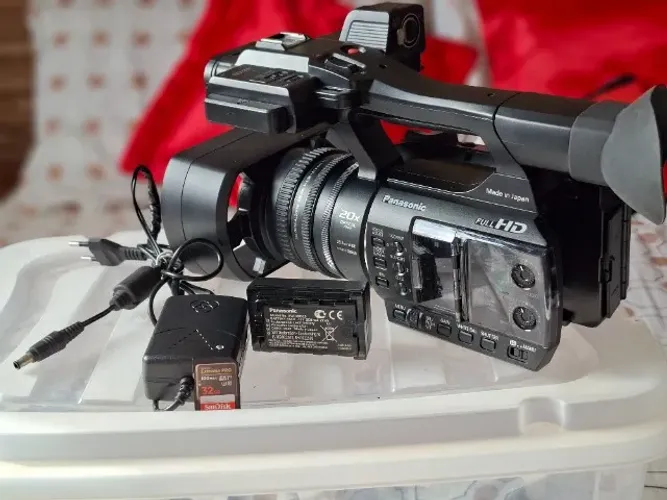 FILMADORA PANASONIC AG AC30